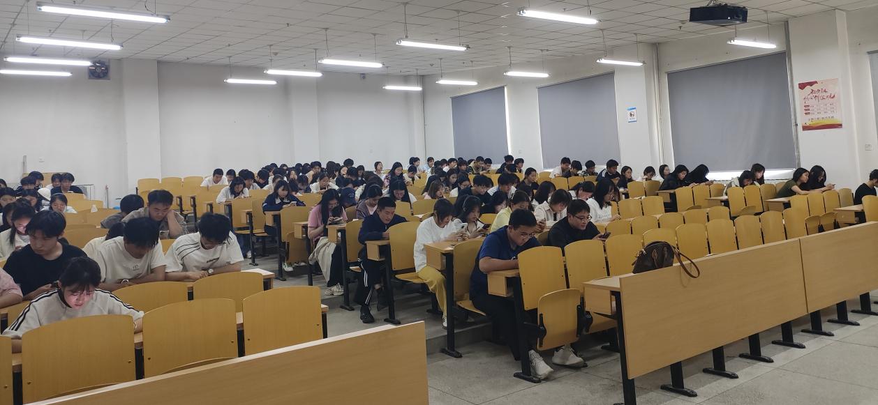 外语教学部赴马克思主... 对照阅读