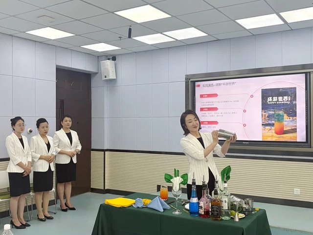 为深入贯彻落实《欧洲杯官方合作伙伴桃